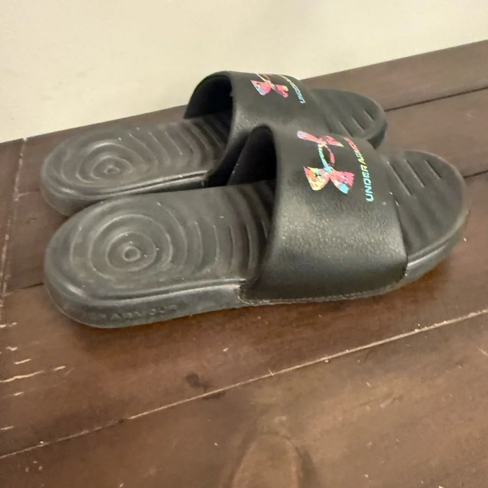 Under Armour Girls Youth Slides Black Multicolor Logo Size 2Y